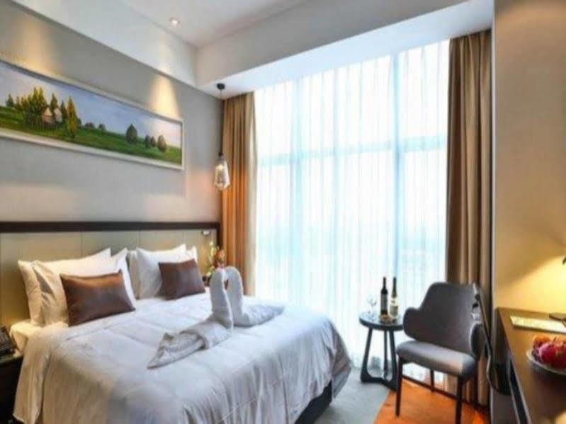 Ramada Encore Guanghan Экстерьер фото